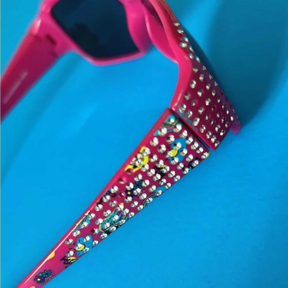 ☀️ Girls Disney Pink Sunglasses with Minnie Mouse Character Accent